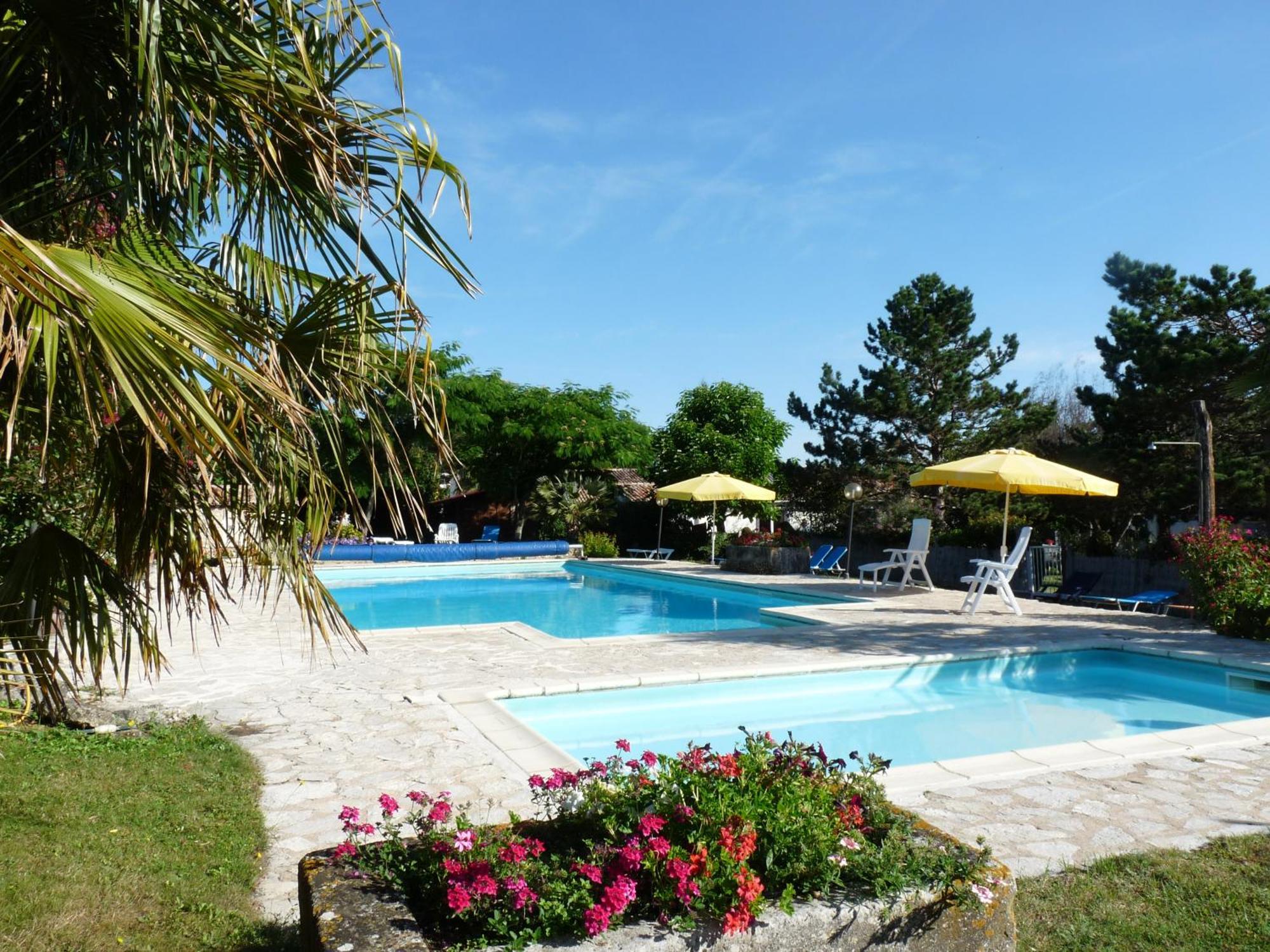 Gites Chez Belliveau Meursac Exterior foto