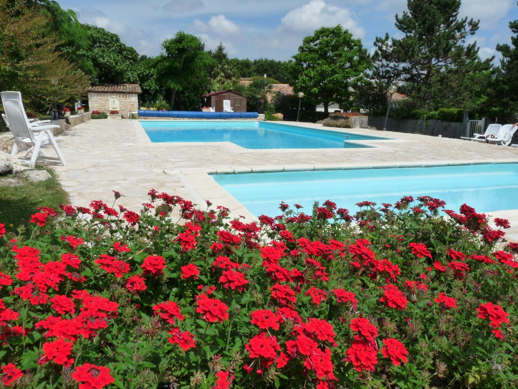 Gites Chez Belliveau Meursac Exterior foto